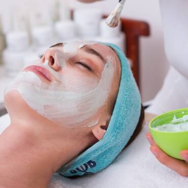 Discover the Art of Radiant Skin: Lily Laser’s Tailored Facials